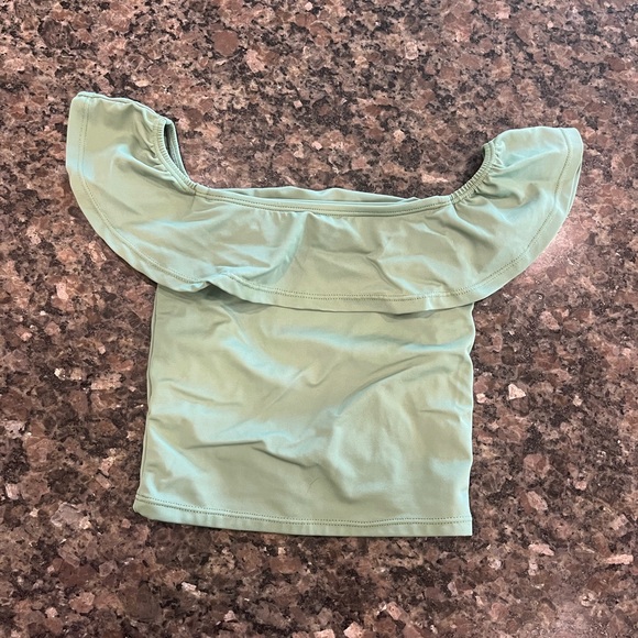 Kortni Jeane Other - Kortni Jean Mini Ruffled Around Top Pine Green